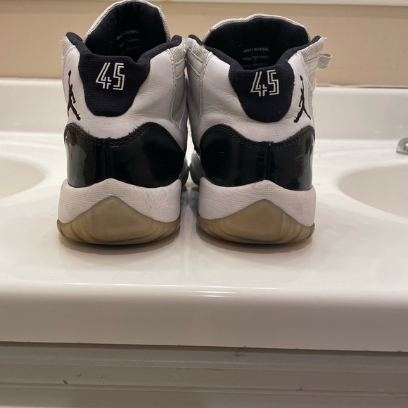 Air Jordan XI Retro Concord(45) GS Size 6 - Picture 4 of 6
